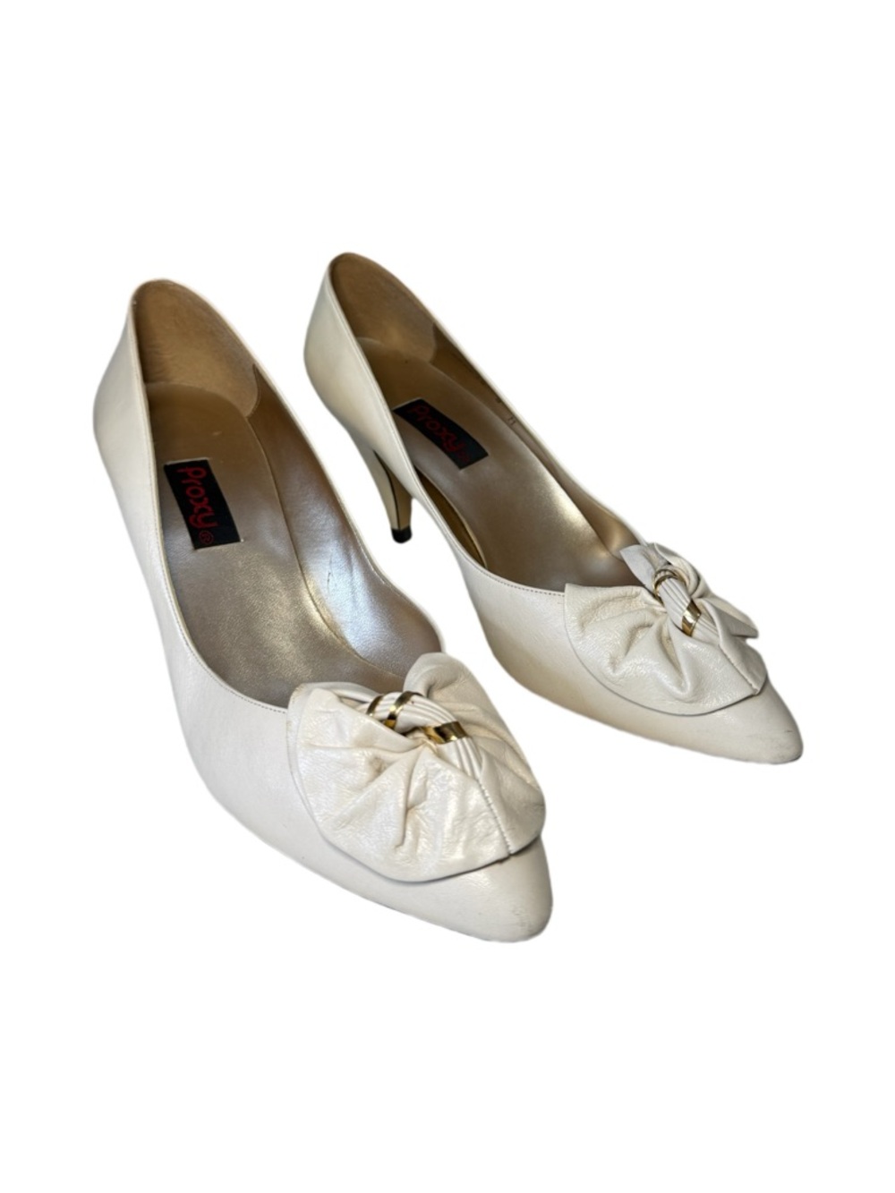 Vintage Style Cream Color Pointed-Toe Heels with Bow Accent